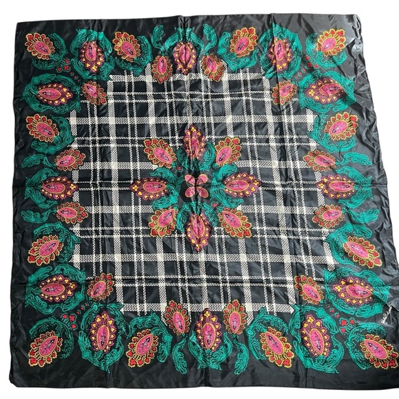 Vintage Diane Von Furstenberg The Color Authority Silk Scarf 42" Square - Picture 2 of 7